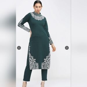 Vishudh Green Ethnic Motifs Printed Regular Kurta And Trousers